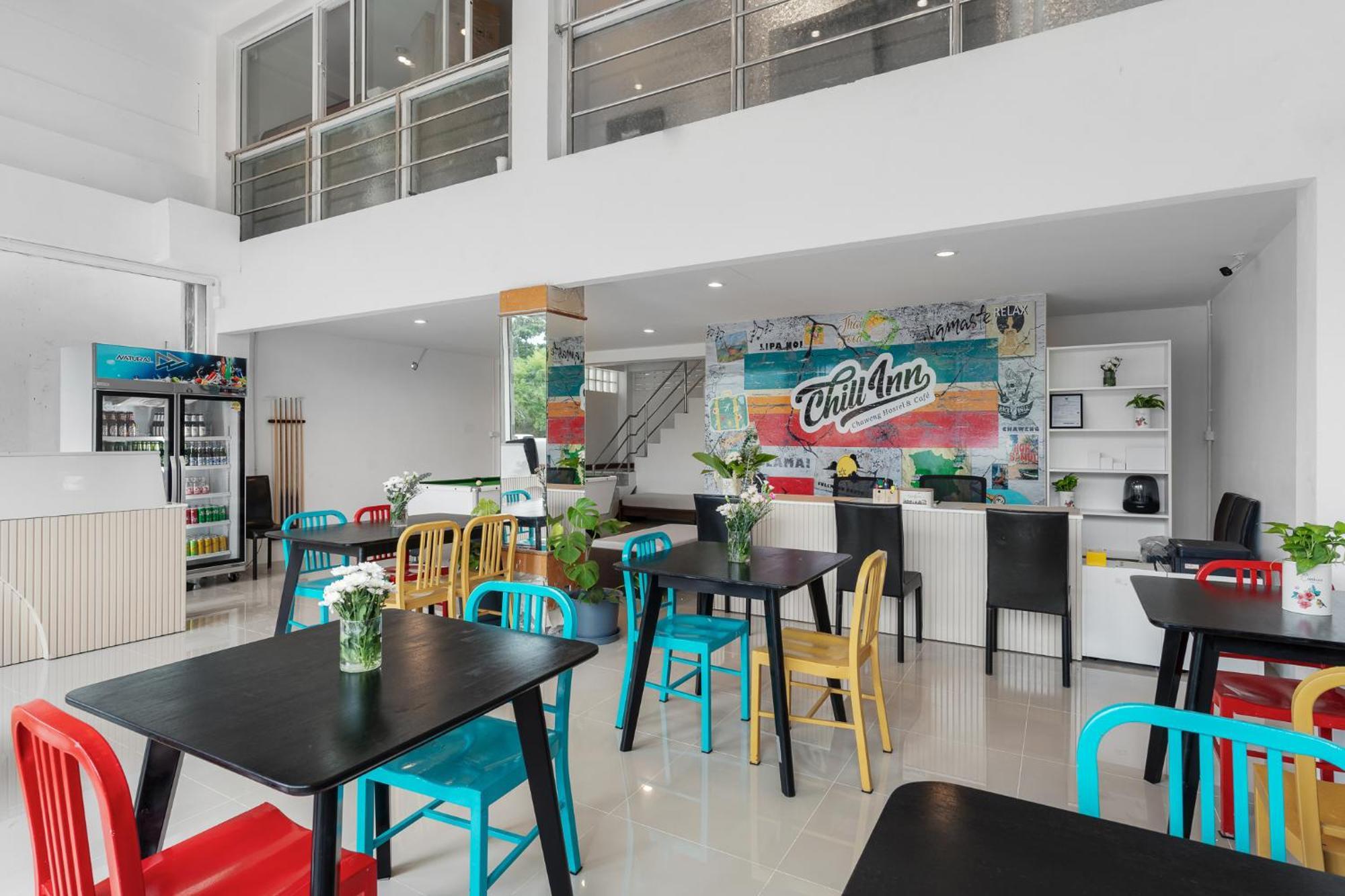 Chill Inn Chaweng Hostel And Cafe Amphoe Koksamui Exterior foto
